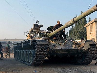 Танк антиасадовцев у военного училища в Алеппо, 6.8.16. Источник - gazeta.ru Танк антиасадовцев у военного училища в Алеппо, 6.8.16. Источник - gazeta.ru