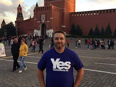 Луис Маринелли, лидер "Yes California", в Москве. Источник - afterempire.info Луис Маринелли, лидер "Yes California", в Москве. Источник - afterempire.info