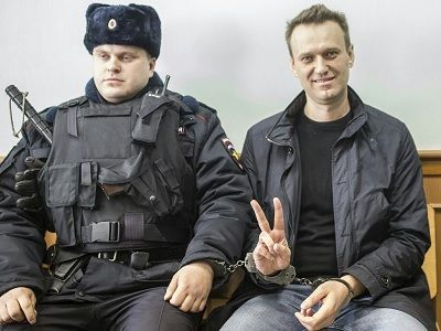 Алексей Навальный в суде. Фото: vk.com/rospil Алексей Навальный в суде. Фото: vk.com/rospil