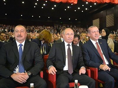 И.Алиев, В.Путин, Р.Эрдоган; Стамбул, 10.10.16. Источник - vestikavkaza.ru И.Алиев, В.Путин, Р.Эрдоган; Стамбул, 10.10.16. Источник - vestikavkaza.ru