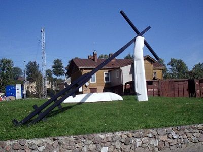Памятник жертвам сталинских депортаций в Новой Вильне (Литва). Источник - ru.wikipedia.org Памятник жертвам сталинских депортаций в Новой Вильне (Литва). Источник - ru.wikipedia.org