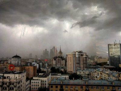 Ураган в Москве. Фото: TJournal Ураган в Москве. Фото: TJournal
