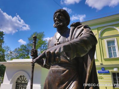 Памятник Ивану Грозному. Фото: rvio.histrf.ru Памятник Ивану Грозному. Фото: rvio.histrf.ru