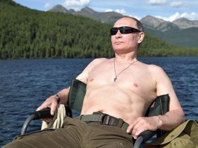 Путин на рыбалке. Источник - meduza.io Путин на рыбалке. Источник - meduza.io