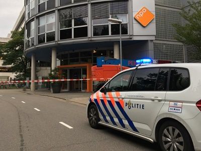 Захват заложников в радиостанции NPO 3Fm в Нидерландах. Фото: twitter.com/niekfroma Захват заложников в радиостанции NPO 3Fm в Нидерландах. Фото: twitter.com/niekfroma