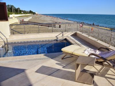 Личный пляж депутата. Фото: blogsochi.ru Личный пляж депутата. Фото: blogsochi.ru