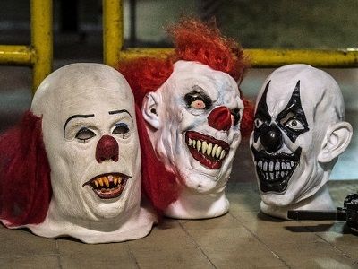 Маски злобных клоунов. Источник - pikabu.ru Маски злобных клоунов. Источник - pikabu.ru