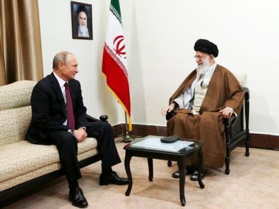 В.Путин и лидер Ирана аятолла Хаменеи. Фото: farsi.khamenei.ir В.Путин и лидер Ирана аятолла Хаменеи. Фото: farsi.khamenei.ir