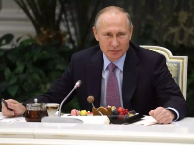 В.Путин на встрече с лауреатами конкурса "Семья года", 28.11.17. Источник - kremlin.ru В.Путин на встрече с лауреатами конкурса "Семья года", 28.11.17. Источник - kremlin.ru