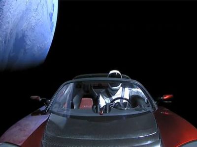Автомобиль в космосе, запущенный ракетой Falcon Heavy 6.2.18. Источник - dsnews.ua Автомобиль в космосе, запущенный ракетой Falcon Heavy 6.2.18. Источник - dsnews.ua
