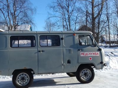 Авто для перевозки больных и трупов в селе Умба. Фото: Новая газета Авто для перевозки больных и трупов в селе Умба. Фото: Новая газета