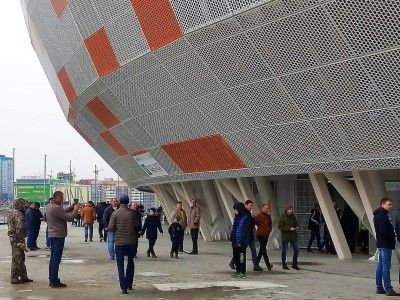Стадион к ЧМ-2018 и жители Саранска. Фото: Сергей Горчаков, Каспаров.Ru Стадион к ЧМ-2018 и жители Саранска. Фото: Сергей Горчаков, Каспаров.Ru