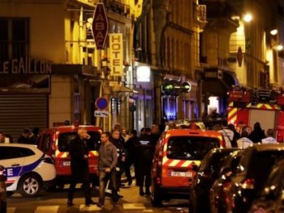 Нападение мужчины с ножом в Париже, Фото: bbc.com Нападение мужчины с ножом в Париже, Фото: bbc.com