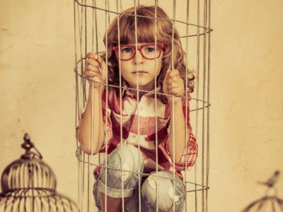 Гиперопека над детьми. Источник: sam-sebe-psycholog.ru Гиперопека над детьми. Источник: sam-sebe-psycholog.ru