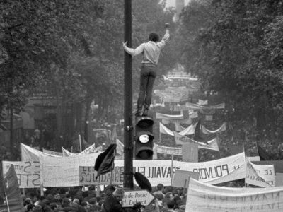 Революционные события мая 1968 г. в Париже. Фото: zn.ua Революционные события мая 1968 г. в Париже. Фото: zn.ua