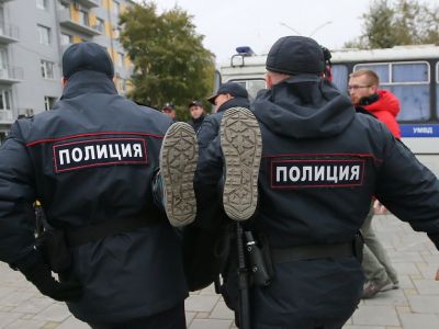 Задержание на митинге. Фото: 66.ru Задержание на митинге. Фото: 66.ru