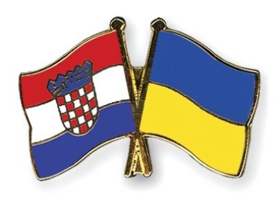 Флаги Хорватии и Украины. Фото: www.crossed-flag-pins.com Флаги Хорватии и Украины. Фото: www.crossed-flag-pins.com