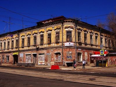 Старый дом. Фото: Владимир Лапкин, Каспаров.Ru Старый дом. Фото: Владимир Лапкин, Каспаров.Ru