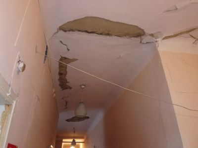 Обрушение потолка в поликлинике. Фото: марина Садчикова. Каспаров.Ru Обрушение потолка в поликлинике. Фото: марина Садчикова. Каспаров.Ru