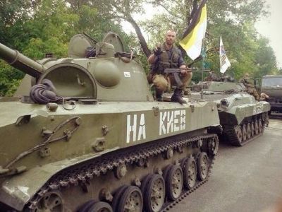 ЛДНРовско-"ихтамнетовский" танк "На Киев!" (2014 г.) Фото: russianpulse.ru ЛДНРовско-"ихтамнетовский" танк "На Киев!" (2014 г.) Фото: russianpulse.ru