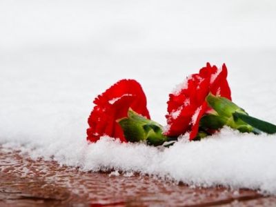 Цветы на могиле. Фото: vsyamagik.ru Цветы на могиле. Фото: vsyamagik.ru