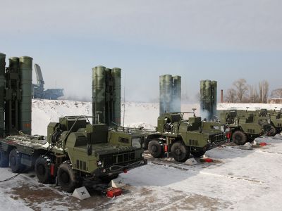 Зенитно-ракетные комплексы С-400 "Триумф". Фото: Владислав Белогруд / Интерпресс / ТАСС Зенитно-ракетные комплексы С-400 "Триумф". Фото: Владислав Белогруд / Интерпресс / ТАСС