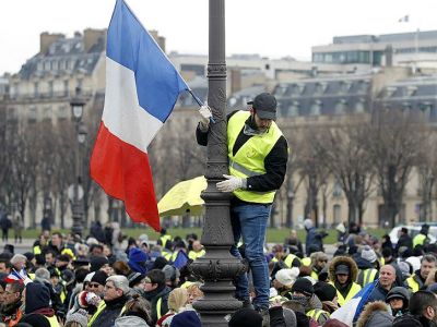Акция "желтых жилетов". Фото: Charles Platiau / Reuters Акция "желтых жилетов". Фото: Charles Platiau / Reuters