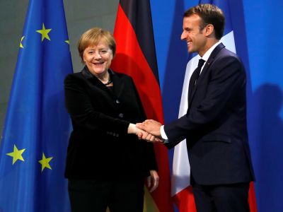 Президент Франции Эммануэль Макрон и канцлер Германии Ангела Меркель. Фото: REUTERS / Fabrizio Bensch Президент Франции Эммануэль Макрон и канцлер Германии Ангела Меркель. Фото: REUTERS / Fabrizio Bensch