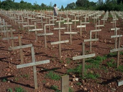 Кладбище жертв геноцида в Руанде. Фото: wiadomosci.dziennik.pl Кладбище жертв геноцида в Руанде. Фото: wiadomosci.dziennik.pl