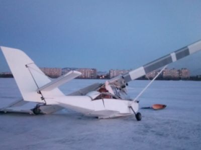 Авария маленького самолета в Мурманской области. Фото: 51.mchs.gov.ru Авария маленького самолета в Мурманской области. Фото: 51.mchs.gov.ru