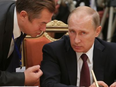 Сергей Глазьев и Владимир Путин. Фото: ТАСС Сергей Глазьев и Владимир Путин. Фото: ТАСС