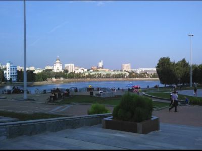 Сквер в Екатеринбурге напротив театра драмы. Фото: Татьяна Цыганок / Google Maps Сквер в Екатеринбурге напротив театра драмы. Фото: Татьяна Цыганок / Google Maps