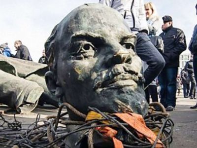 Декоммунизация. Фото: 24tv.ua Декоммунизация. Фото: 24tv.ua