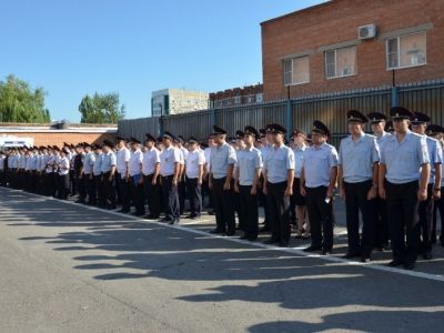 Полицейские Волгодонска на принятии присяги. Фото: bloknot-volgodonsk.ru Полицейские Волгодонска на принятии присяги. Фото: bloknot-volgodonsk.ru