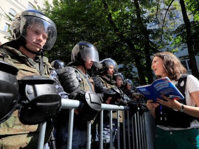 Акция в поддержку независимых кандидатов на выборы в МГД. Фото: Татьяна Макеева / Reuters Акция в поддержку независимых кандидатов на выборы в МГД. Фото: Татьяна Макеева / Reuters