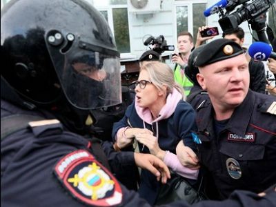 Задержание Любови Соболь. Фото: novayagazeta.ru Задержание Любови Соболь. Фото: novayagazeta.ru