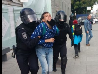 Задержания на акции "Вернем себе право на выборы". Фото: Каспаров.Ru Задержания на акции "Вернем себе право на выборы". Фото: Каспаров.Ru