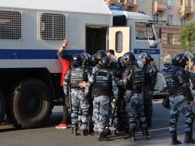 Митинг, ОМОН, задержания. Фото: Каспаров.Ru Митинг, ОМОН, задержания. Фото: Каспаров.Ru