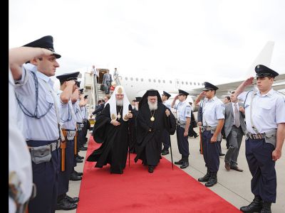 Визит в Афины в июне 2013 года патриарх Кирилл совершил на Airbus A318. Фото: patriarchia.ru Визит в Афины в июне 2013 года патриарх Кирилл совершил на Airbus A318. Фото: patriarchia.ru