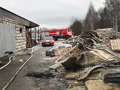 На месте пожара в бытовках в деревне Нестерово Фото: ГУ МЧС РФ по Московской области/ТАСС На месте пожара в бытовках в деревне Нестерово Фото: ГУ МЧС РФ по Московской области/ТАСС