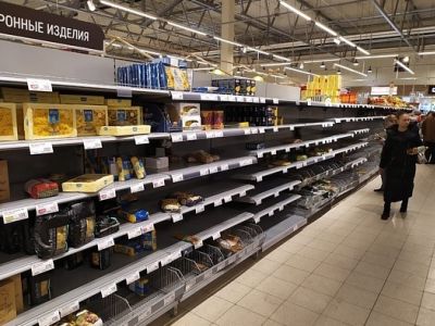 Продовольственный магазин в Юдино, пустые полки (16.03.20). Фото: odintsovo.info Продовольственный магазин в Юдино, пустые полки (16.03.20). Фото: odintsovo.info