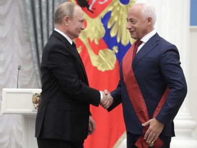 В.Путин и В.Спиваков. Фото: tass.ru В.Путин и В.Спиваков. Фото: tass.ru