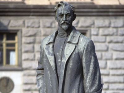 Памятник Феликсу Дзержинскому Памятник Феликсу Дзержинскому