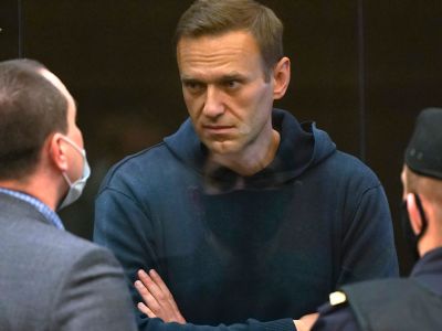 Алексей Навальный в суде. Фото: AP Алексей Навальный в суде. Фото: AP