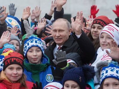 Путин и дети. Фото: РИА Новости Путин и дети. Фото: РИА Новости