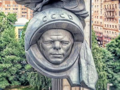 Памятник Юрию Гагарину в Калуге. Фото: Kaluga24.tv Памятник Юрию Гагарину в Калуге. Фото: Kaluga24.tv