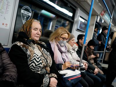 Пассажиры московского метро в период пандемии коронавируса. Фото: Михаил Гребенщиков / РБК Пассажиры московского метро в период пандемии коронавируса. Фото: Михаил Гребенщиков / РБК
