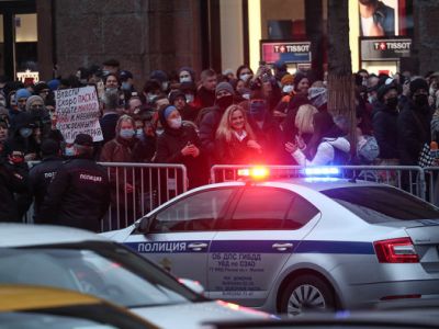 Митинг в поддержку Алексея Навального в Москве 21 апреля, Тверская улица. Фото: Андрей Любимов / РБК Митинг в поддержку Алексея Навального в Москве 21 апреля, Тверская улица. Фото: Андрей Любимов / РБК