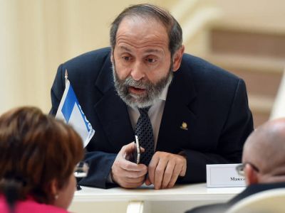 Борис Вишневский во время заседания Законодательного Собрания Санкт-Петербурга. Фото: Александр Коряков / Коммерсант Борис Вишневский во время заседания Законодательного Собрания Санкт-Петербурга. Фото: Александр Коряков / Коммерсант
