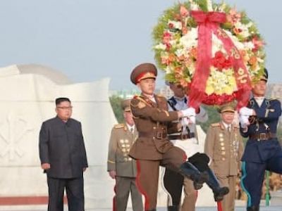 Ким Чен Ын на церемонии в честь 68-й годовщины окончания Корейской войны. Фото: t.me/golovnin_tokyo Ким Чен Ын на церемонии в честь 68-й годовщины окончания Корейской войны. Фото: t.me/golovnin_tokyo